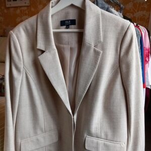 Edinburgh Wollen Mills ISLE Collecti Cream Blazer